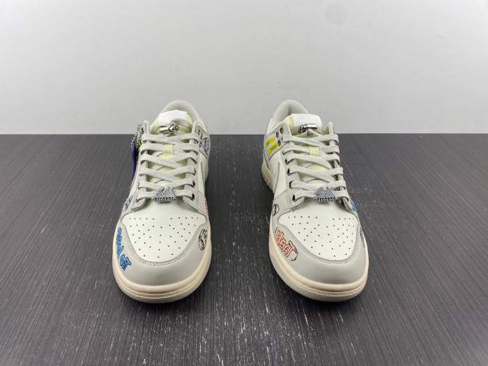 nike dunk low Ch*0me He**ts