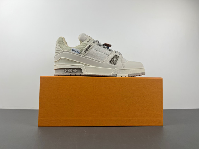 LV TRAINER SNEAKER LVT-000630