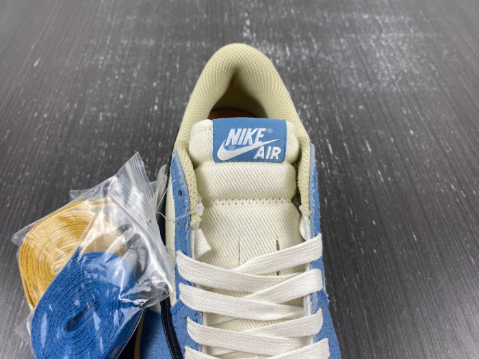 Travis Scott x Air Jordan 1 Low