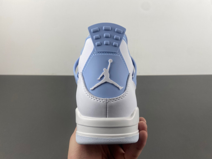 Wmns Air Jordan 4 Retro 