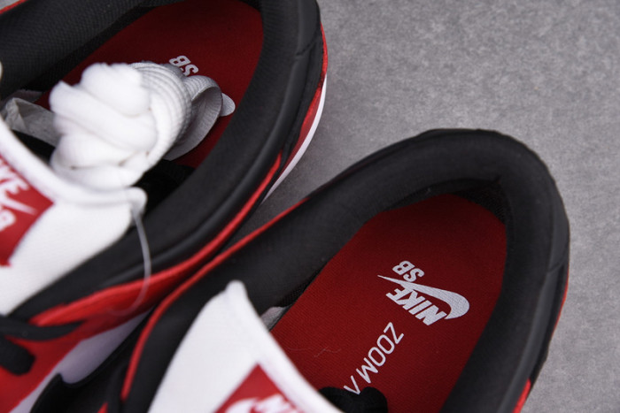 Nike SB Dunk Low Chicago BQ6817-600