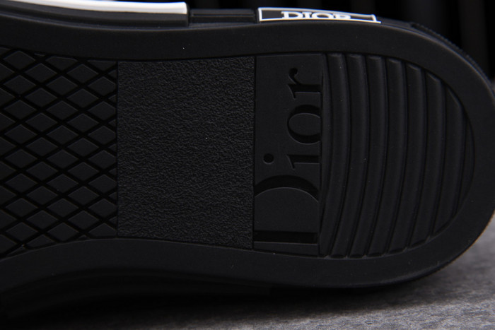 B23 OBLIQUE HIGH TOP SNEAKERS T00480H053