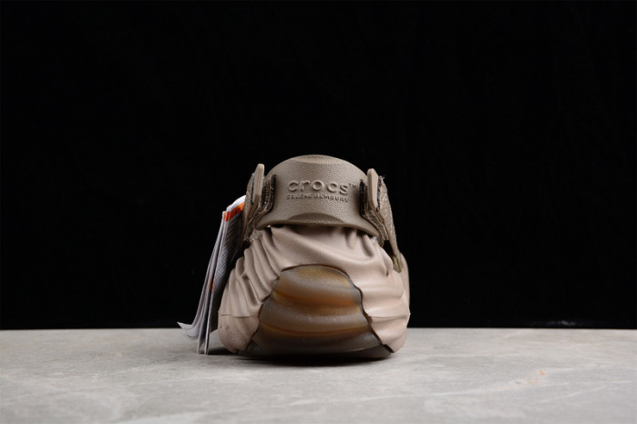 Cr*0*s x salehe bembury c00004