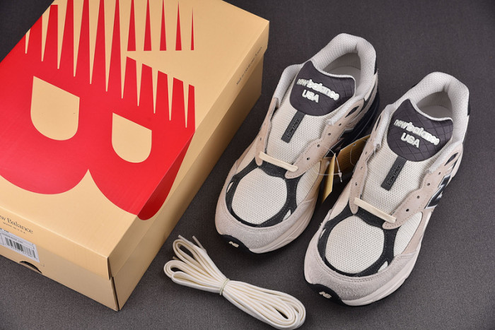 NEW BALANCE SNEAKER NB062