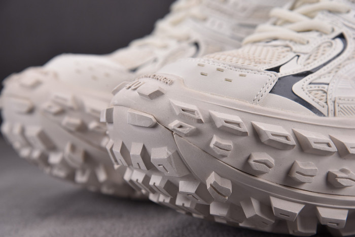 DEFENDER SNEAKER DS019