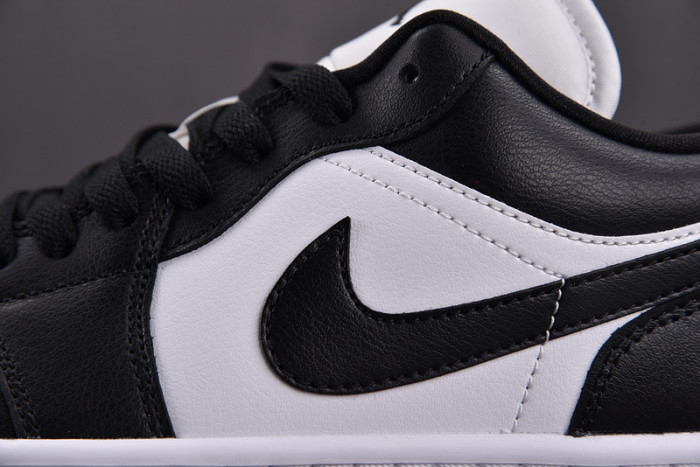 Air Jordan 1 Low “Panda” DC0774-101