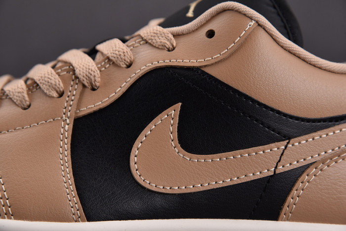 WMNS AIR JORDAN 1 LOW 