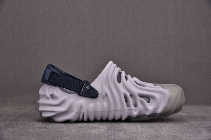 Cr*0*s x salehe bembury c00008