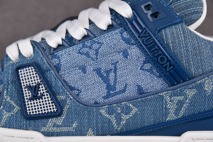 LV SNEAKER LV-000106