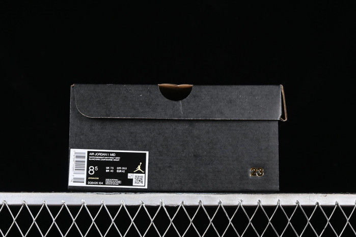 AIR JORDAN 1 MID MIDNIGHT NAVY DQ8426-104