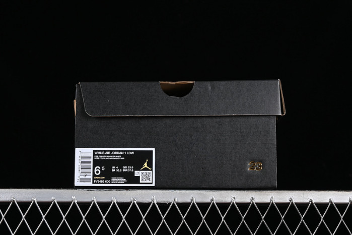 Jordan 1 Low Fire Pink (GS) FV8486-600