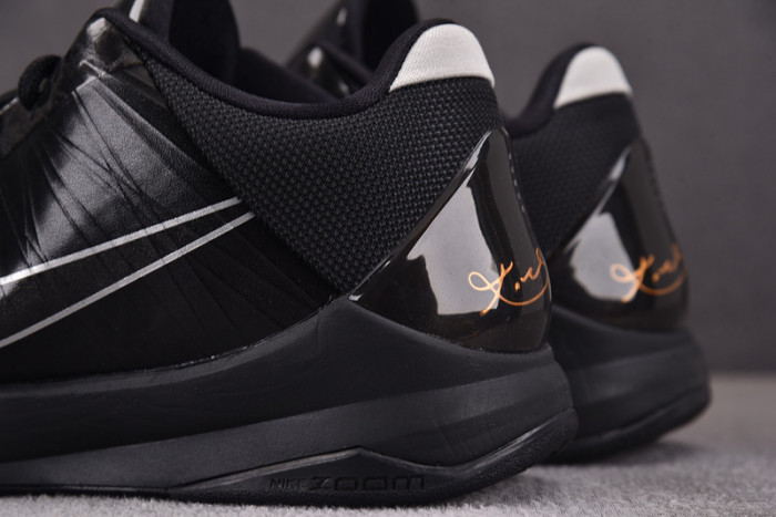 NIKE ZOOM KOBE V X 
