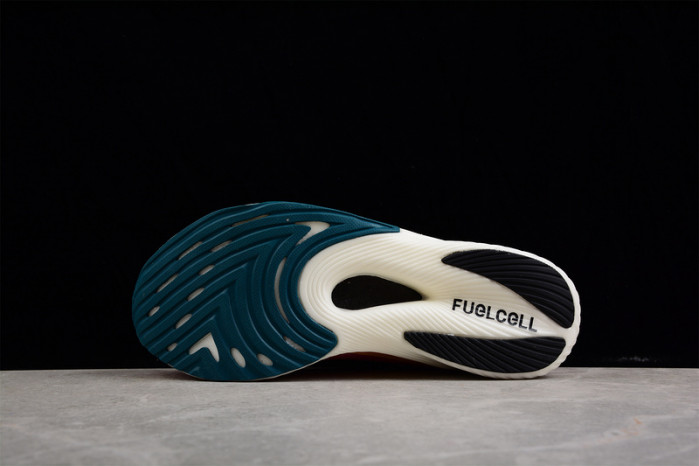 NEW BALANCE SNEAKER 014