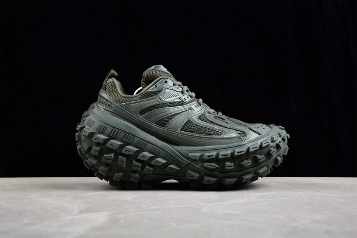 DEFENDER SNEAKER DS026