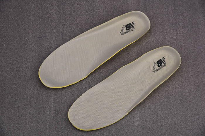 NEW BALANCE SNEAKER NB040