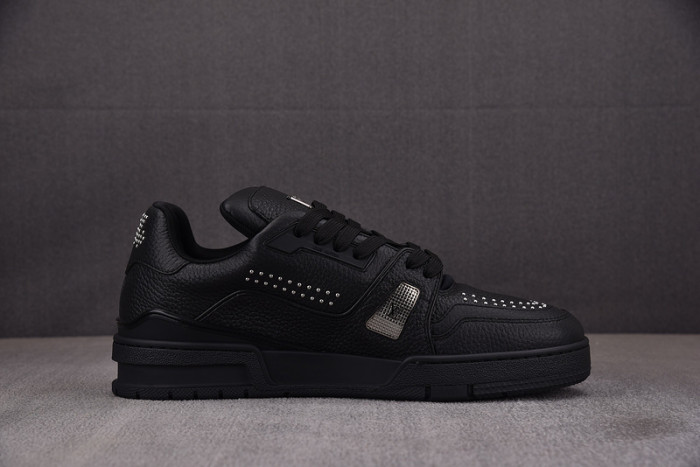 LV TRAINER SNEAKER LV-000568