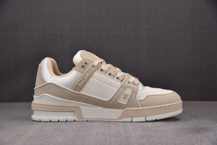 LV TRAINER SNEAKER LV-000587