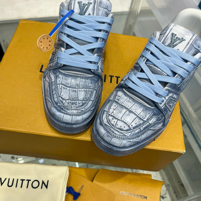 LV SNEAKER LV-000470