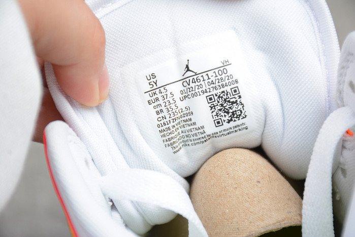 Air Jordan 1 Mid SE GS 