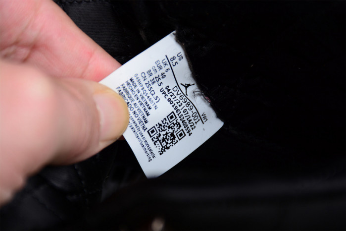 A MA MANIÉRE X AIR JORDAN 12 “BLACK” DV6989-001