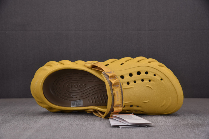 Cr*0*s x salehe bembury c00021