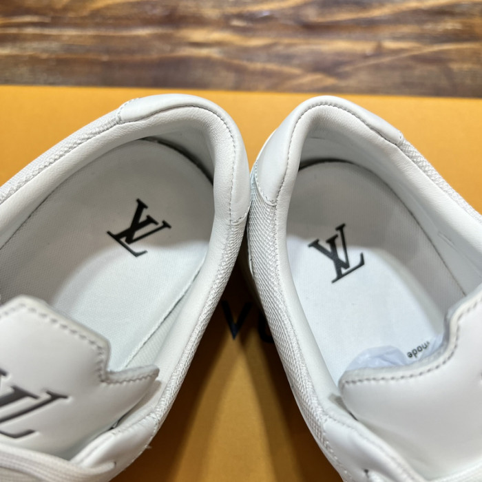 LV SNEAKER LV-000539