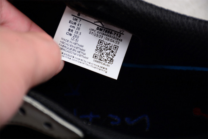 Travis Scott x Air Jordan 1 Low 1