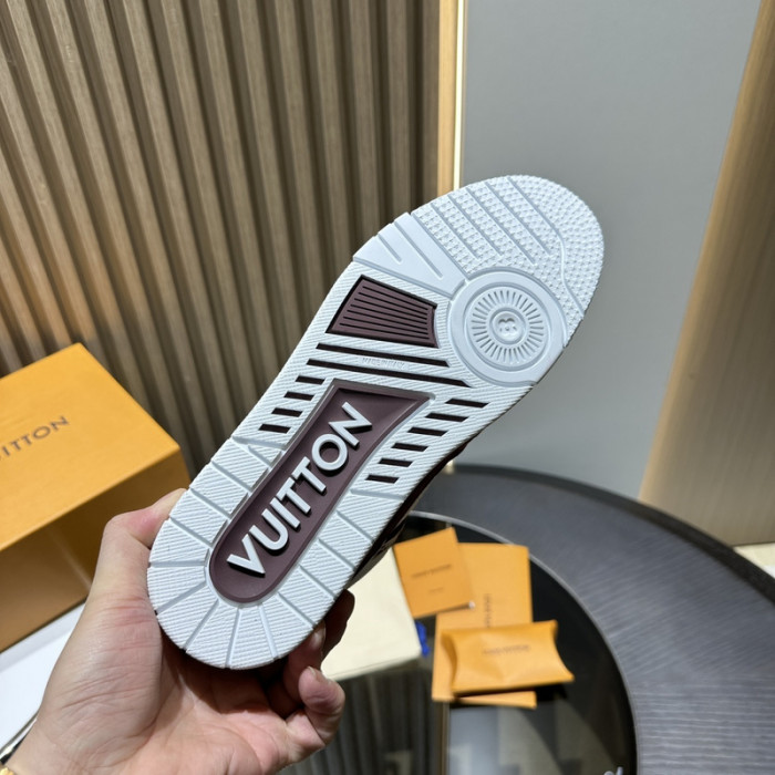 LV TRAINER SNEAKER LV-000606