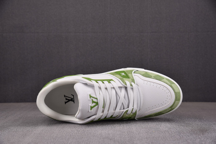 LV TRAINER SNEAKER LV-000590