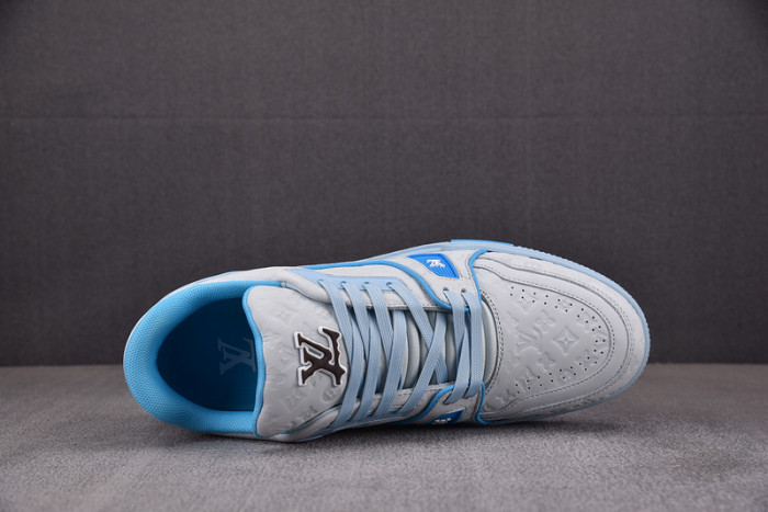 LV TRAINER SNEAKER LV-000597