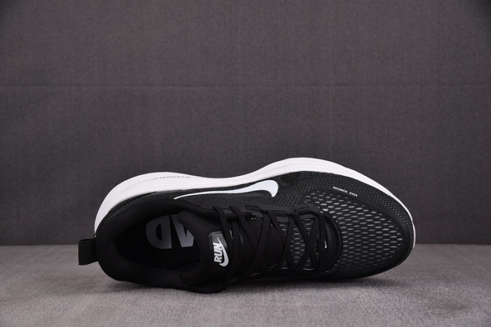 Nike Air Zoom Vomero 18 