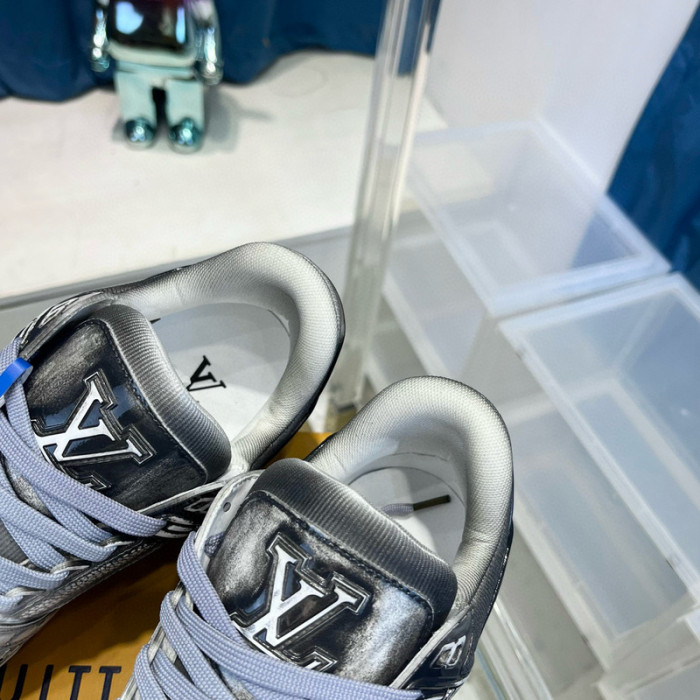 LV SNEAKER LV-000475