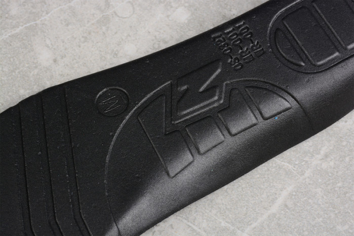 NEW BALANCE SNEAKER 013