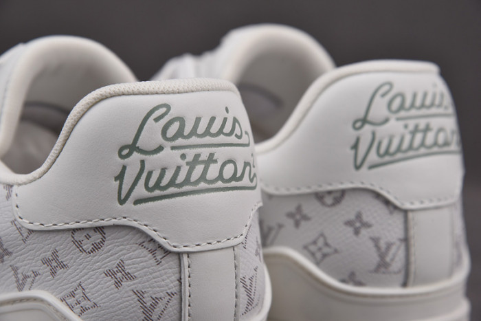 LV SNEAKER LV-000128