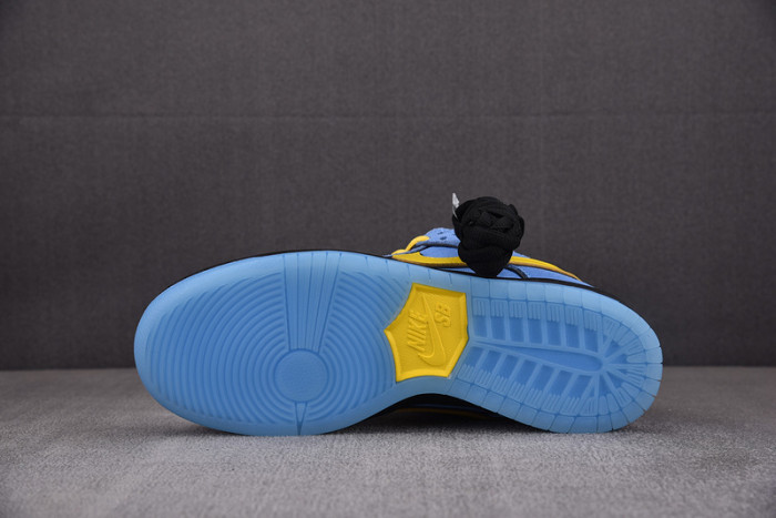 THE POWERPUFF GIRLS X NIKE SB DUNK LOW “BUBBLES” FZ8320-400