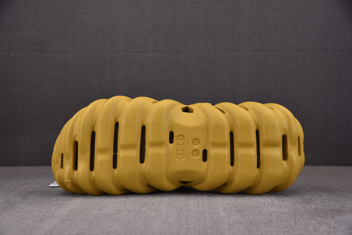 Cr*0*s x salehe bembury c00021