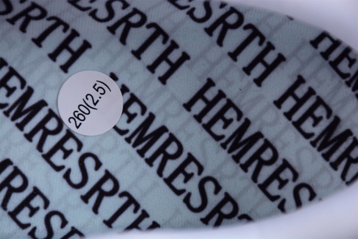 LV TRAINER SNEAKER LV-000550