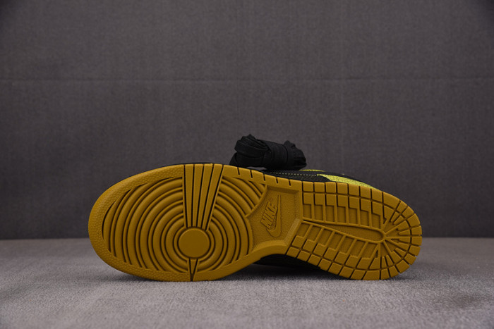 Nike Dunk Low "Halloween Skull" HV6103-300