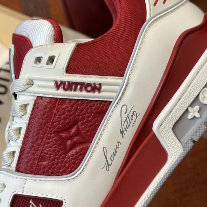 LV TRAINER SNEAKER LV-000608