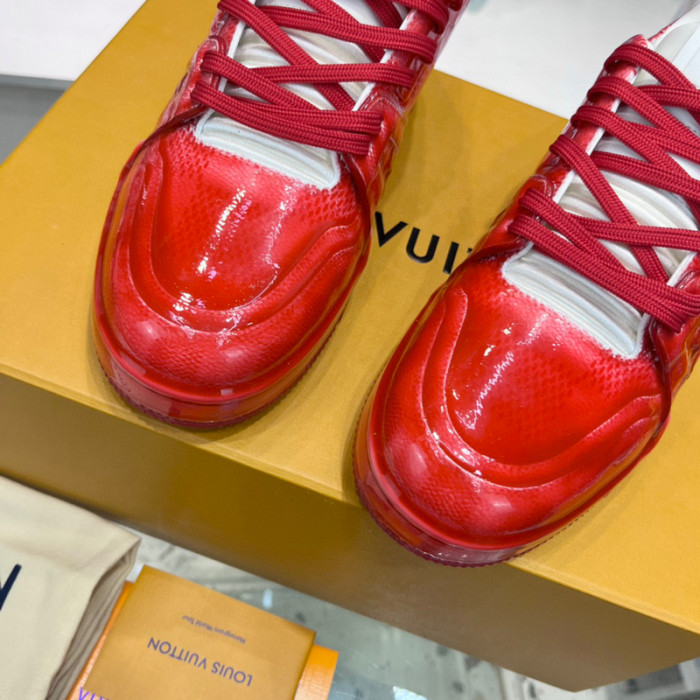 LV SNEAKER LV-000392