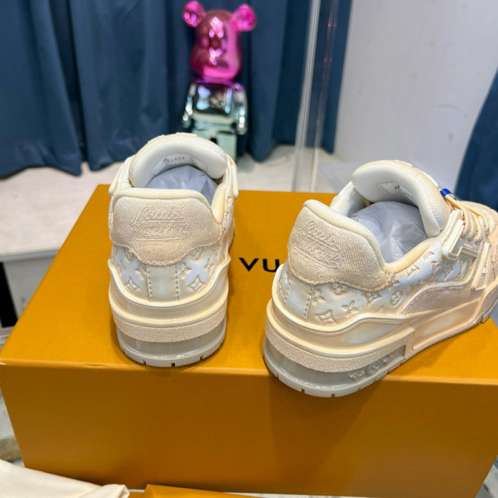 LV SNEAKER LV-000467