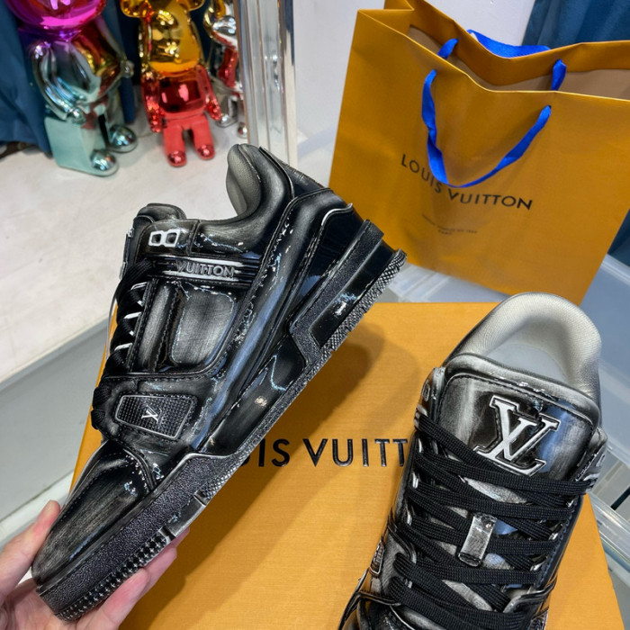 LV SNEAKER LV-000507