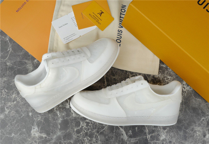 LV SNEAKER LV-000258