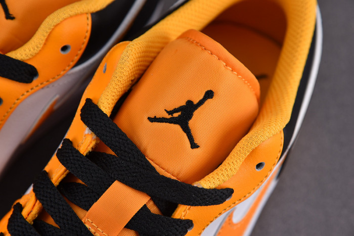 Jordan 1 Low Taxi 553558-701