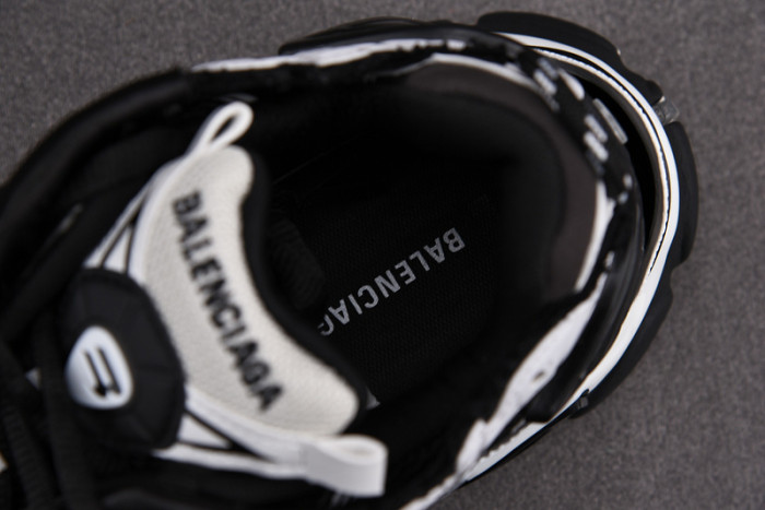 RUNNER SNEAKER RS017