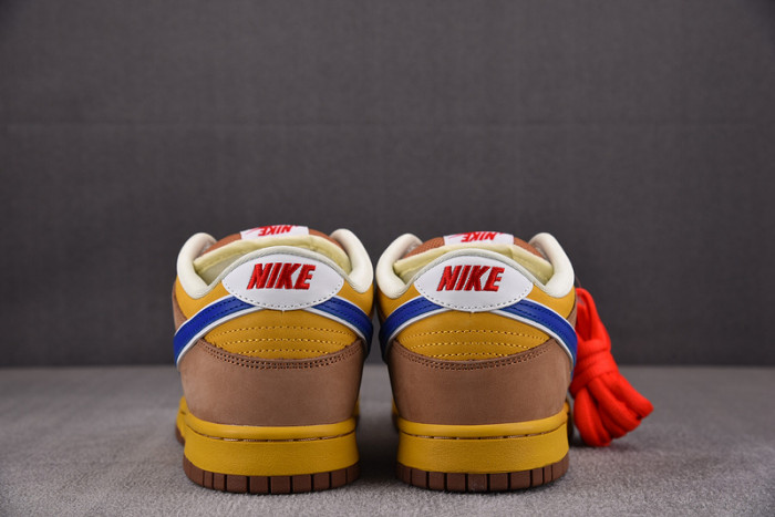 NIKE SB DUNK LOW NEWCASTLE BROWN ALE 313170-741