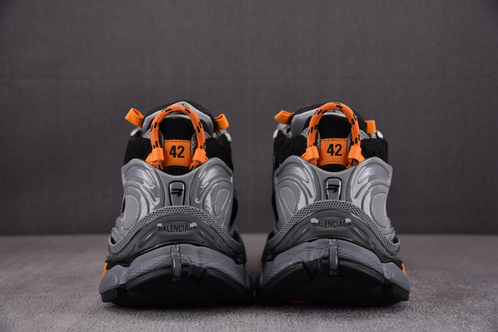 RUNNER SNEAKER RS057