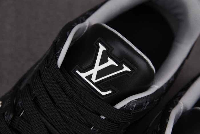 LV SNEAKER LV-000146