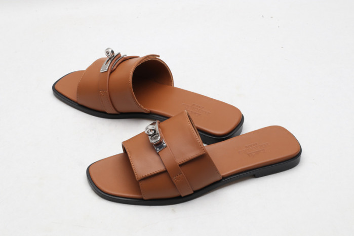 Herme* Sandal52