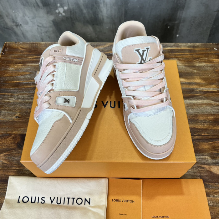 LV SNEAKER LV-000545